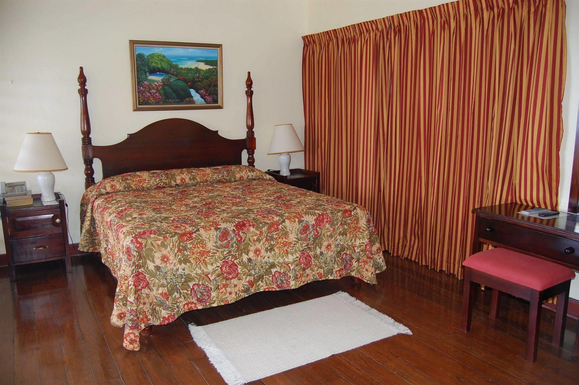 Inn At Shaw Park Gardens & Waterfalls Ocho Rios Exterior foto