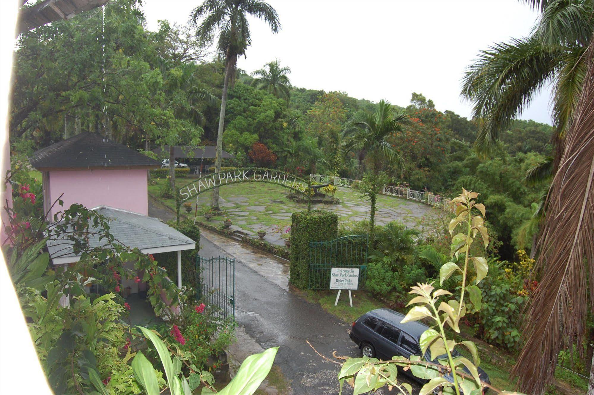 Inn At Shaw Park Gardens & Waterfalls Ocho Rios Exterior foto